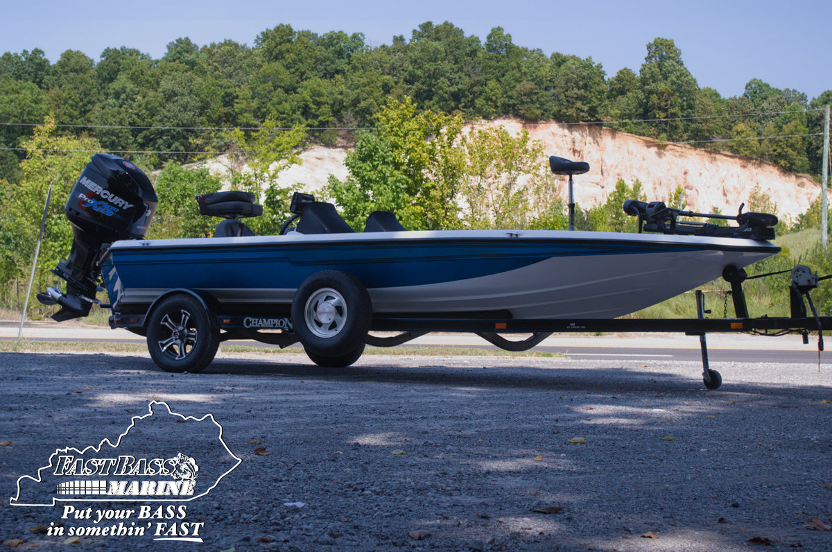 Pre-Owned: 1999 ChampioN 202DC